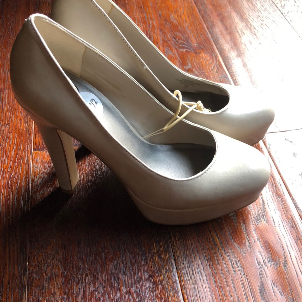 Guess heels